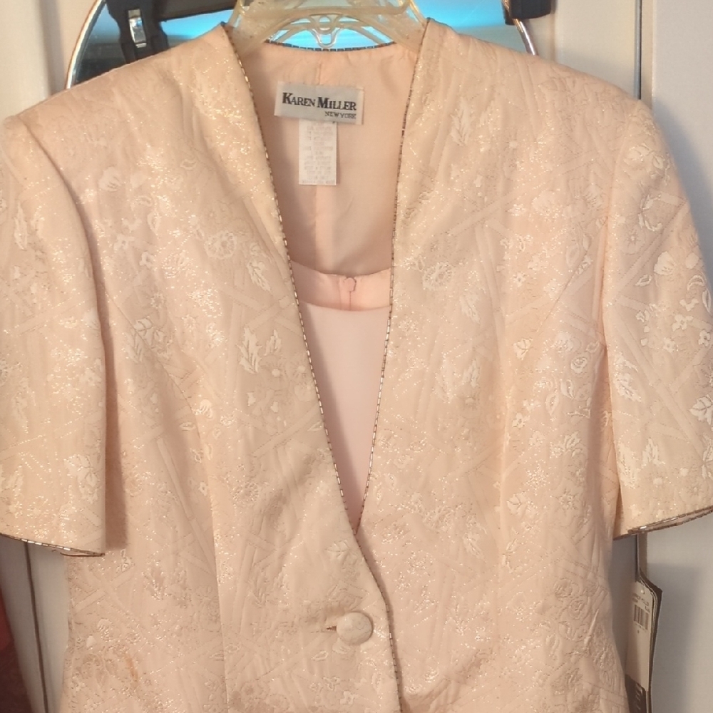 Cream Blazer Lightweight Minimalist Design